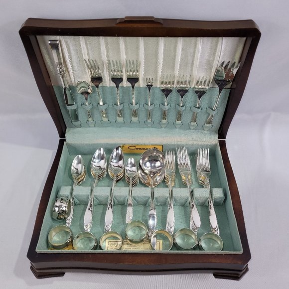 Community Vintage Silverware Set 64 Pieces Cutlery Knives Spoons Forks - Picture 1 of 13